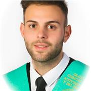 Soy entrenador personal que da clases tanto en grupos como entrenamiento individualizado